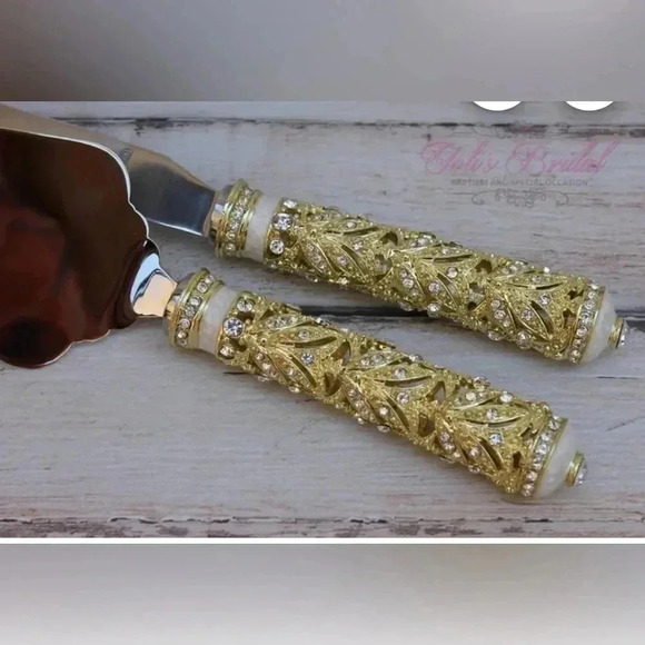Gold Swarovski Cake Cutting Knife Set - Picture 2 of 7